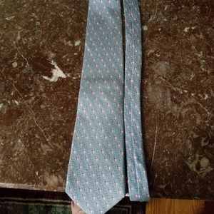 Vineyard Vines tie (summer drinks and umbrellas)